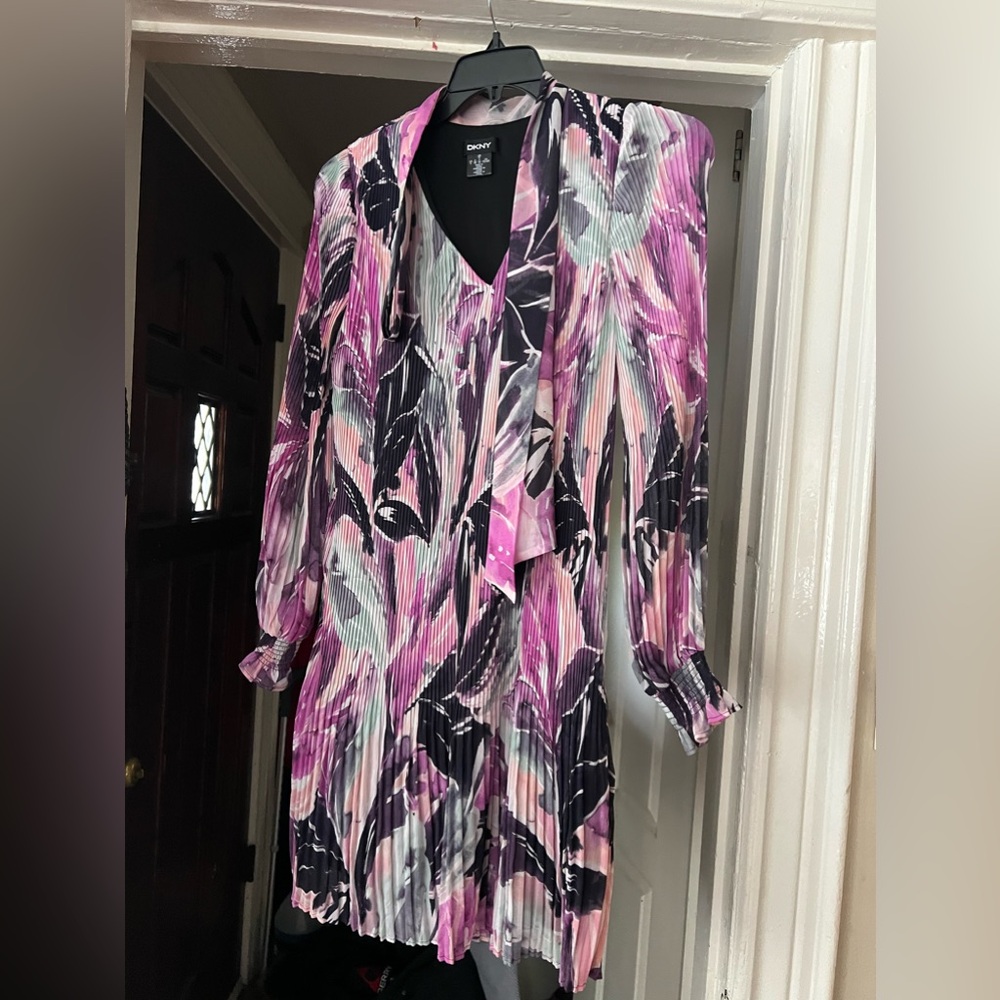 DKNY floral pleated tie dress size 8
